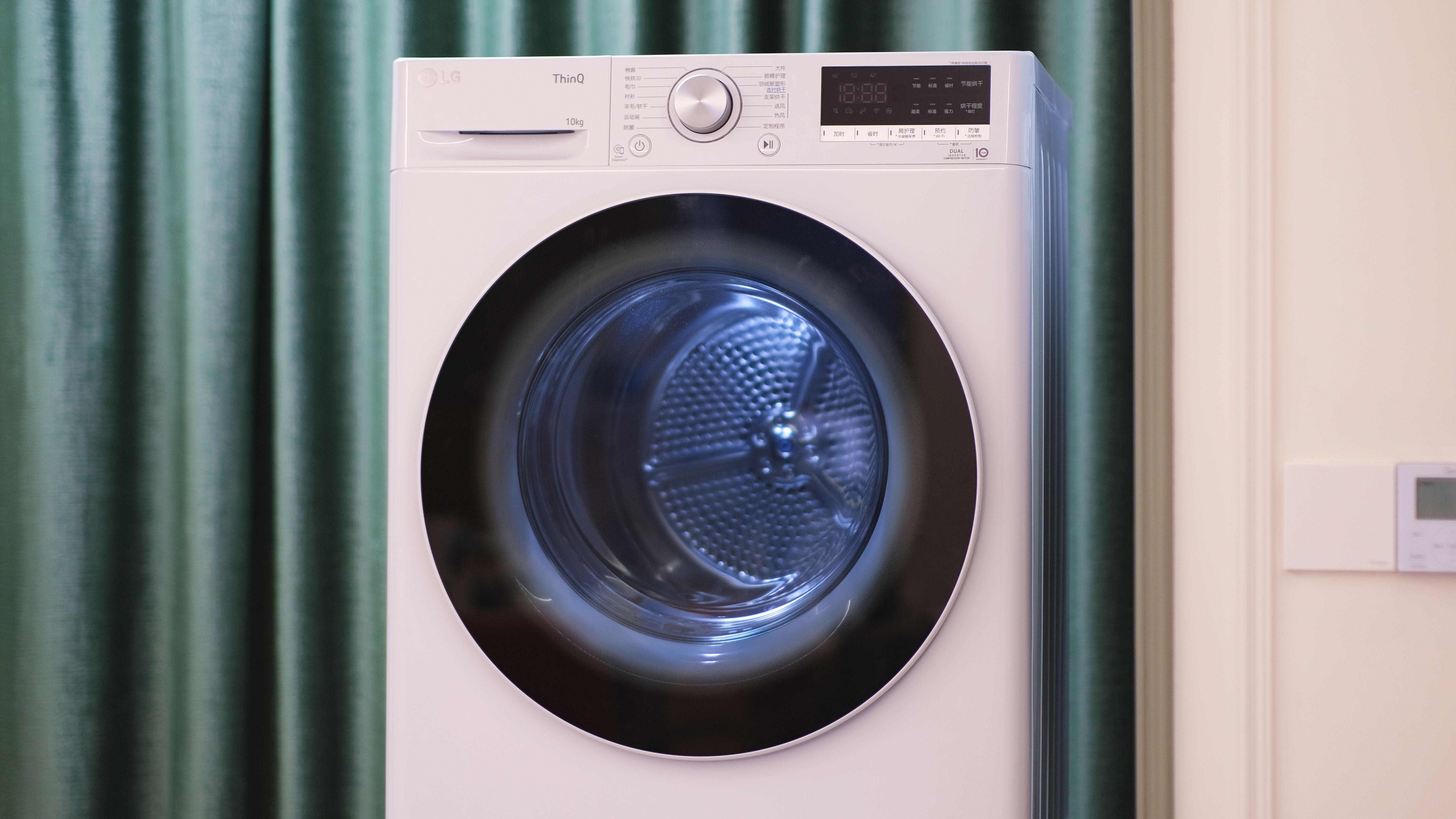 洗烘套装怎么选?双变频压缩机很重要!LG容慧洗烘套装告别晾衣架