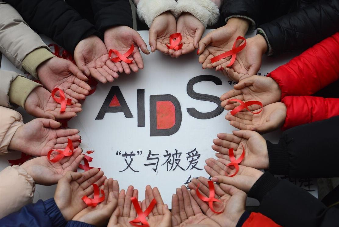 时时刻刻都在恐艾？弄清楚艾滋病的传播概率，或许就不会吓自己了