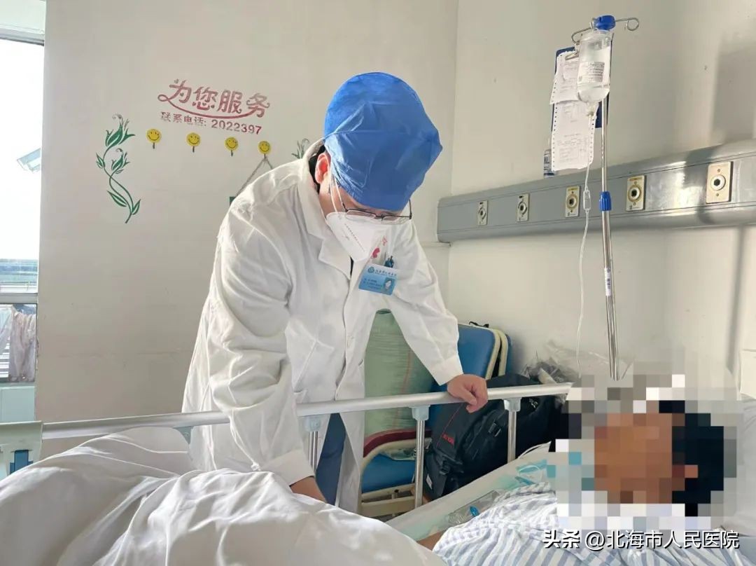 男子被十几根钢筋刺穿,北海一工人被钢筋刺穿