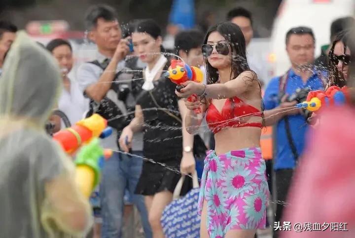 云南泼水节的习俗,云南泼水节的时间和习俗