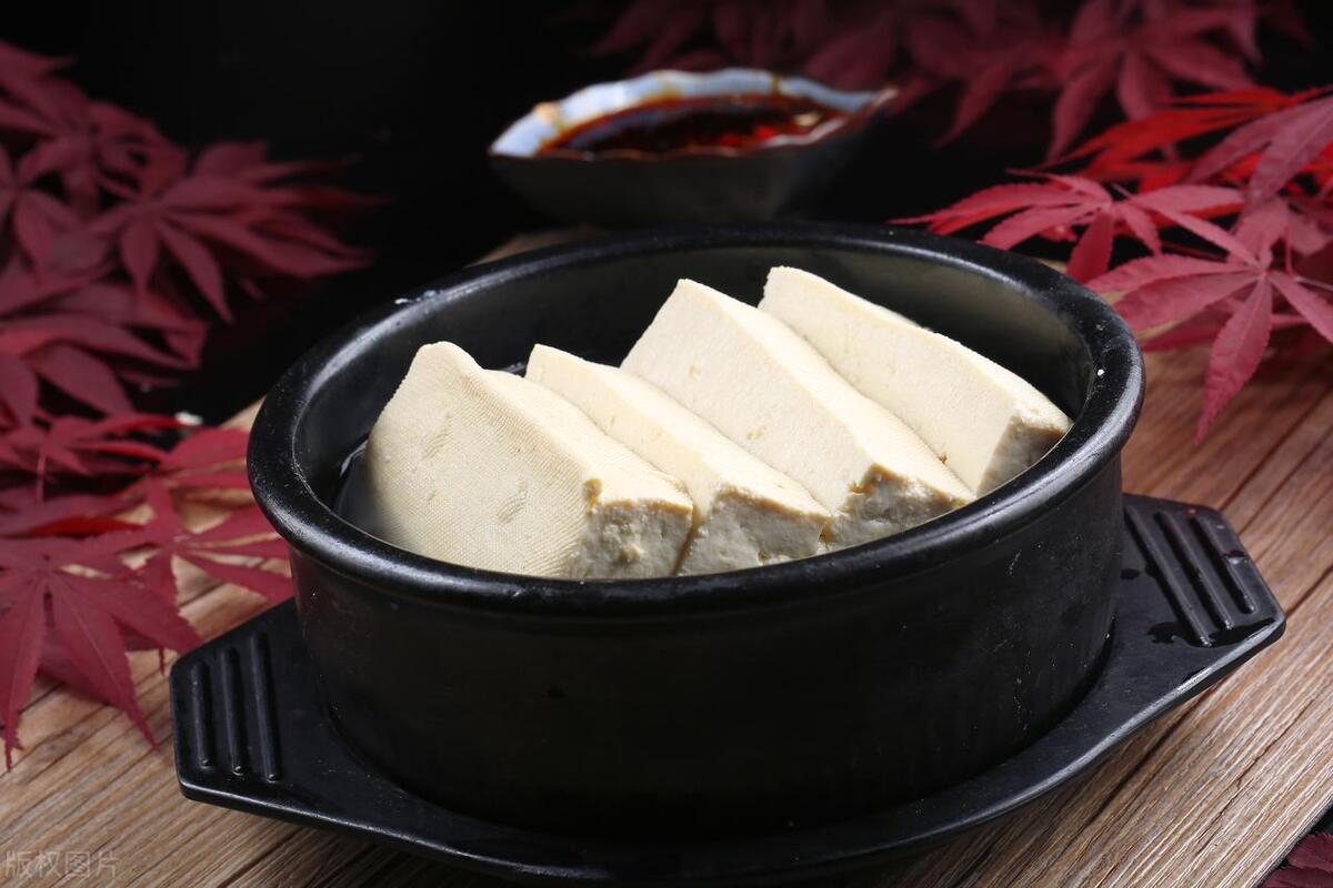 张爱玲的散文因为懂得所以慈悲,张爱玲谈慈悲因为懂得所以宽容