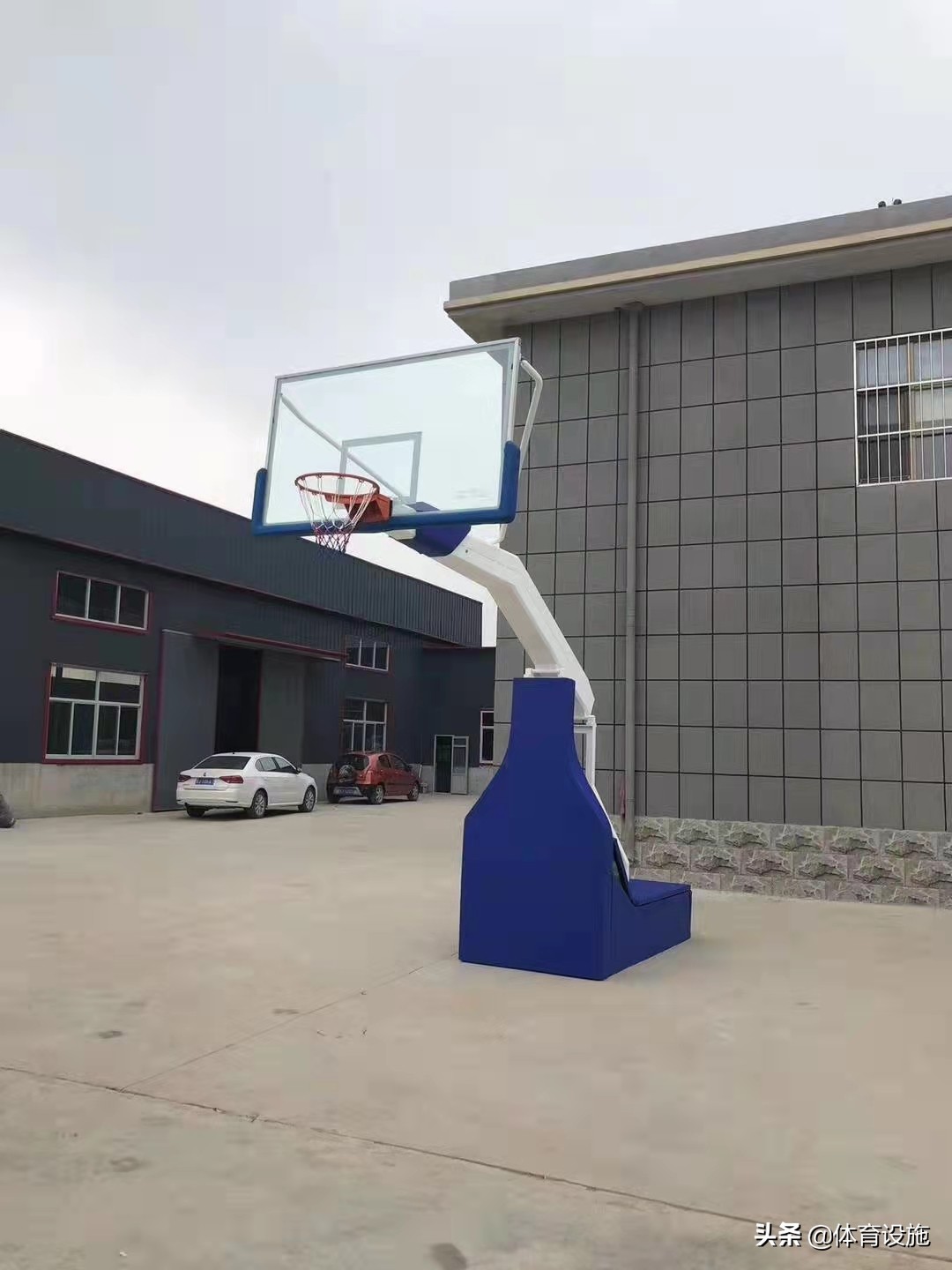 儿童篮球架户外移动升降式篮球架,吊装篮球架和地埋篮球架哪个牢固