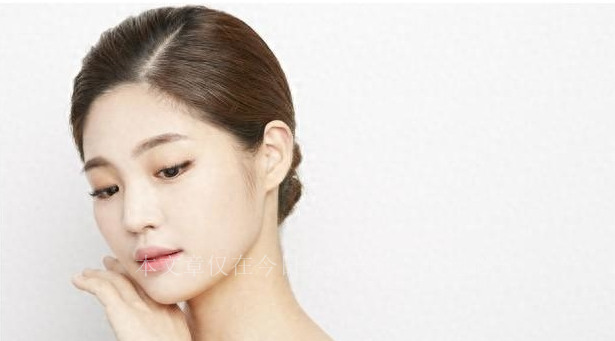 堂哥手断了，我带1000元去看望他，他把钱扔到一边“拿30万给我”