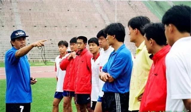 甲A那些事：足坛万金油石磊，从临近退役的老将到新球队主力核心