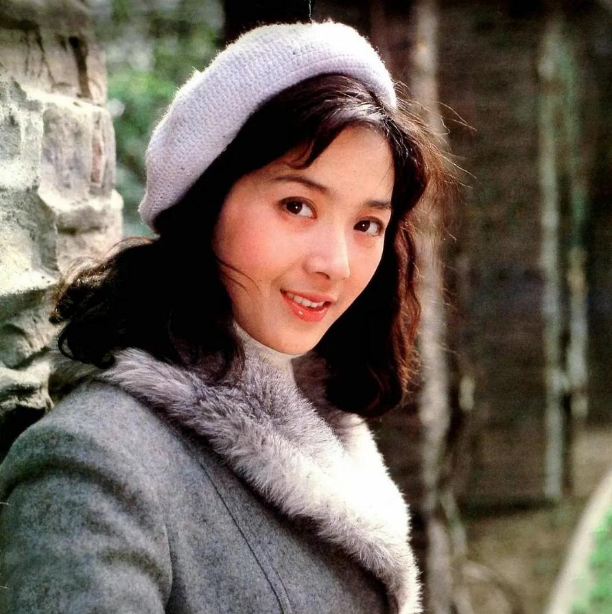 演员龚雪：80年代红极一时，因“流氓案”远走他国，现状如何？