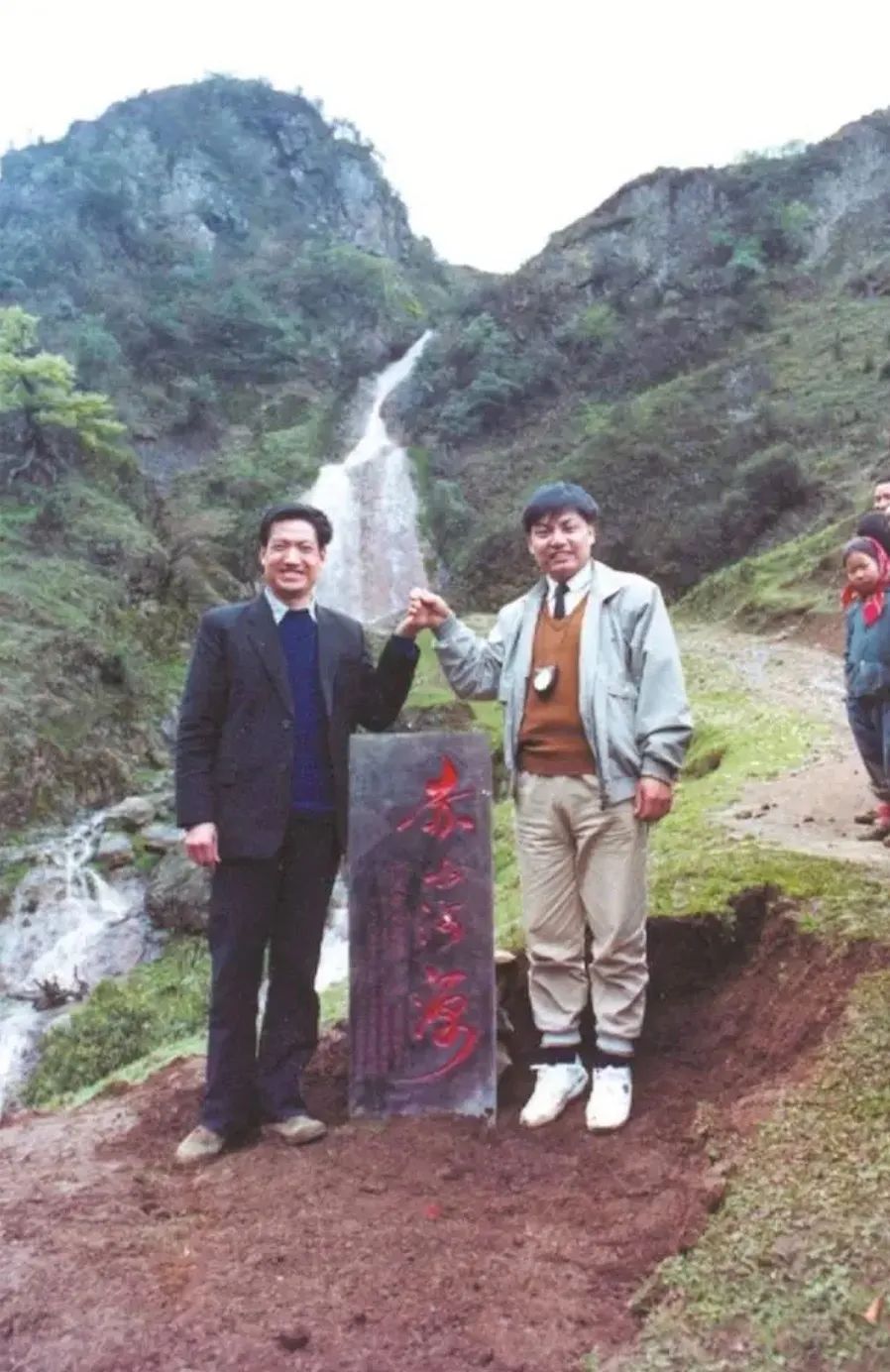 拐枣可以泡水和泡酒,拐枣与肉桂泡酒功效