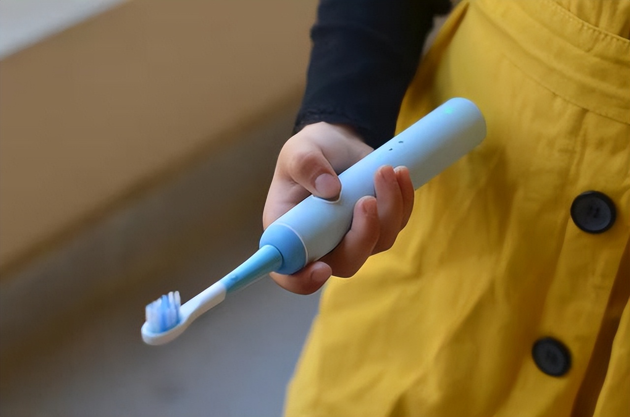 儿童护齿首选u型牙刷,测评几款儿童u型电动牙刷视频