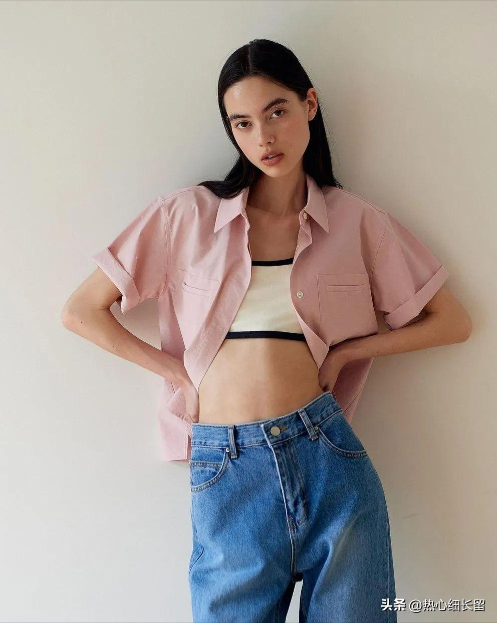 短袖衬衫的基础穿法越简单越时髦,短袖中长款衬衣穿搭技巧