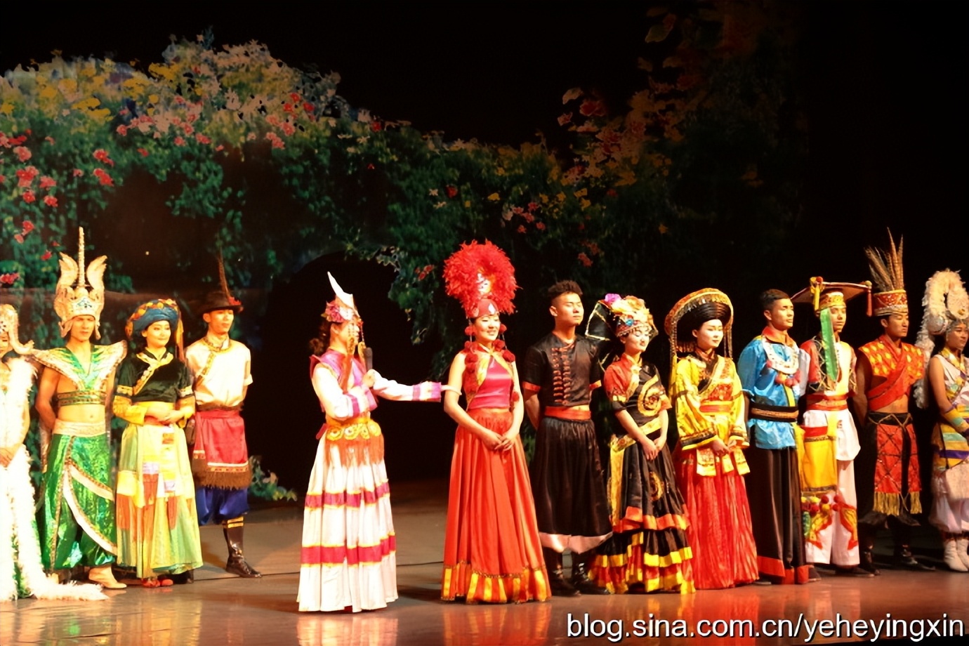 丽江丽水金沙表演好看吗,丽水金沙民族歌舞表演