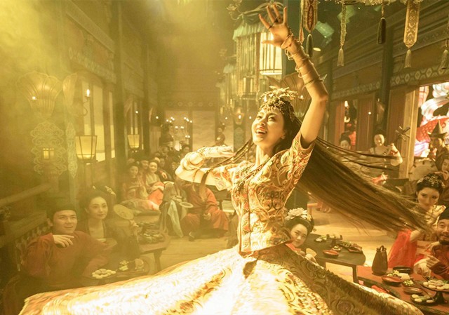 清朝女子因难产被活埋纪录片,清朝女子难产晕厥以为死亡