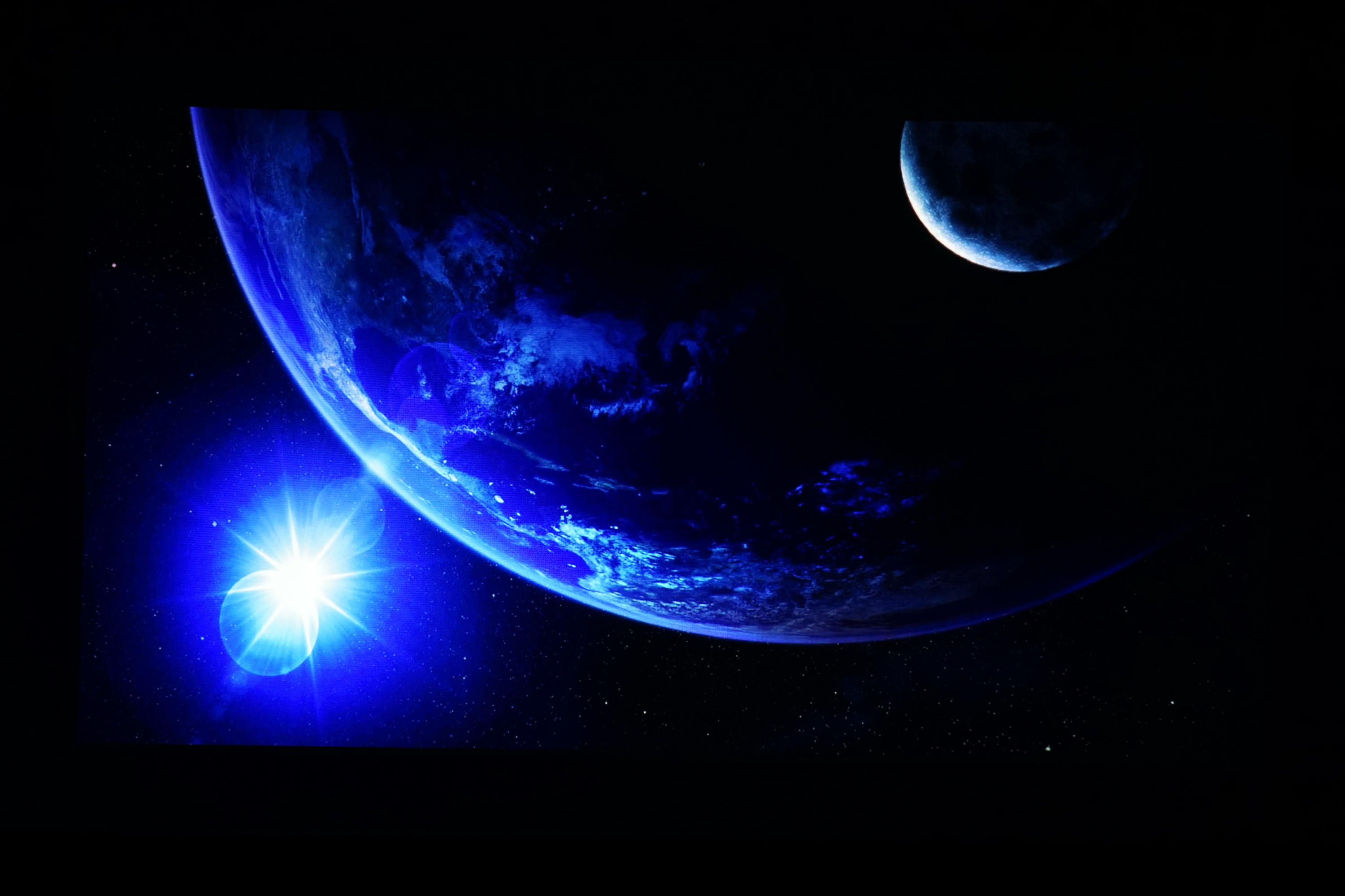 激光投影和nec投影仪哪款最好,necrgb激光投影机