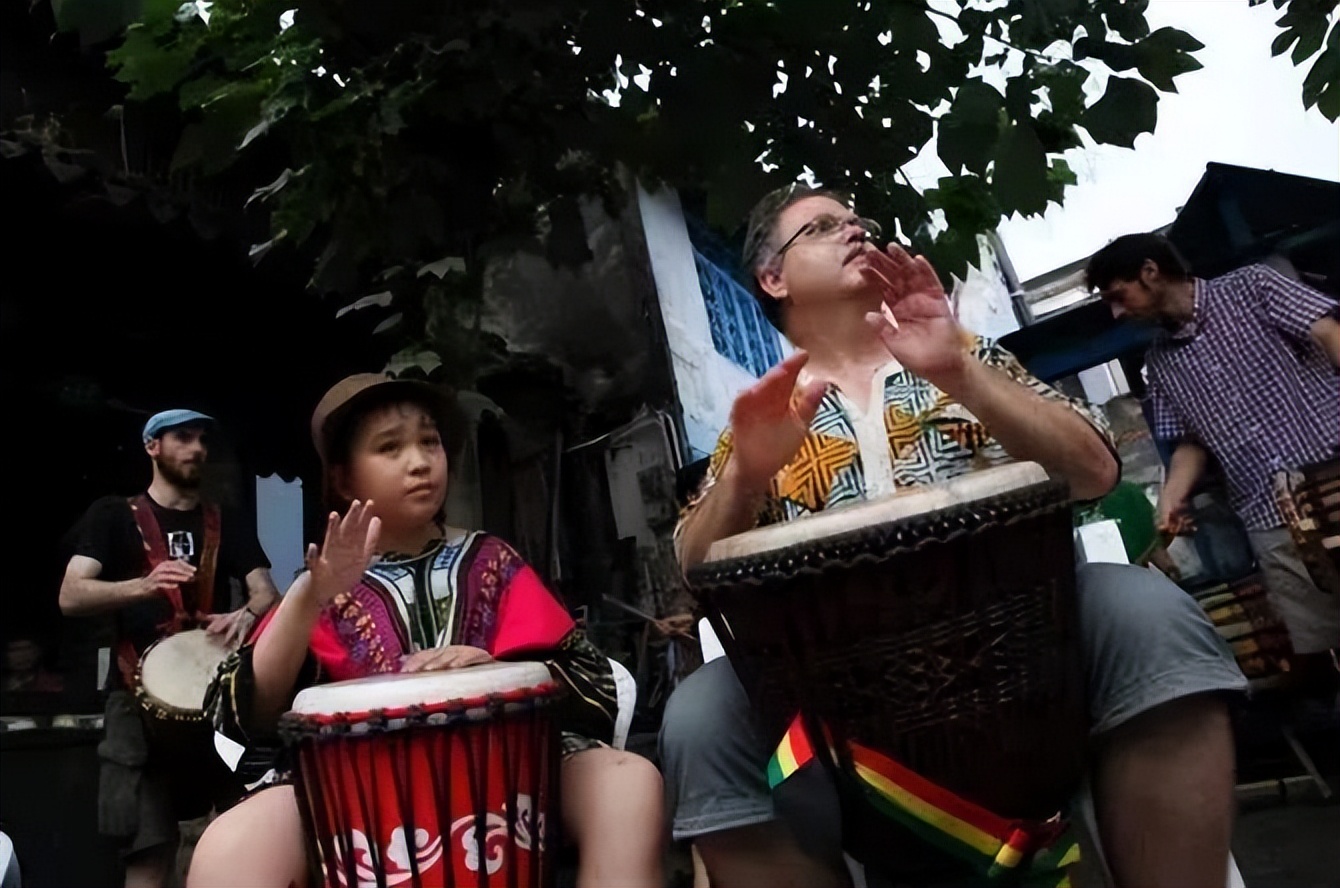 家长花五十万为孩子治疗自闭症,美国对自闭症儿童的干预