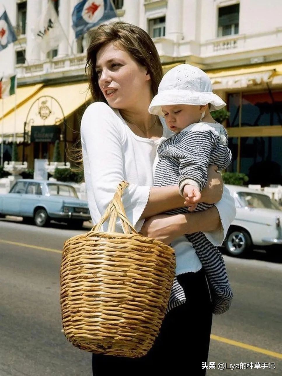 夏天必备的草编包清爽又百搭,草编包高级感时尚漂亮