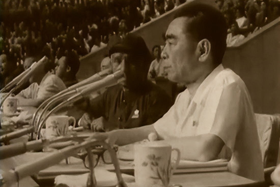 周总理逝世后3小时：遗体被解剖，发现多个内脏器官上均有癌细胞