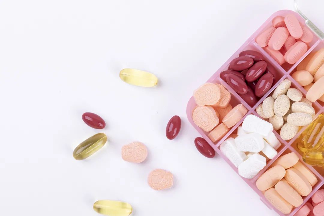 靶向治疗期间不能吃哪些蔬菜,靶向药不能吃喝吗