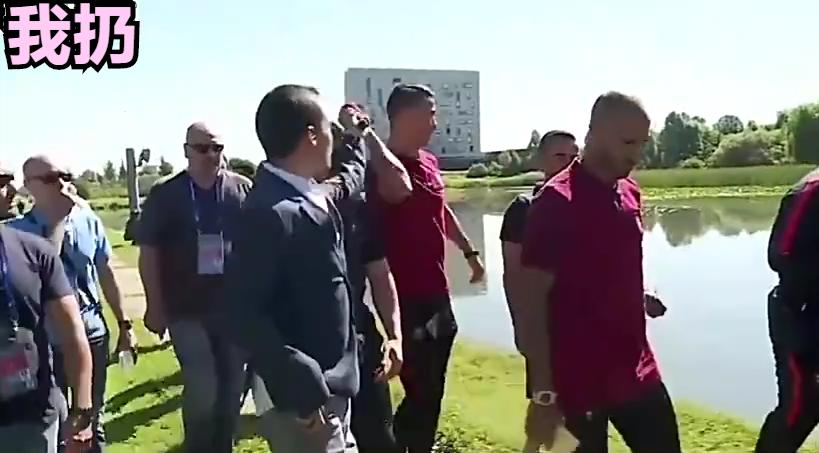 曼联vs切尔西c罗罚丢点球金球,曼联对利物浦c罗提前离场