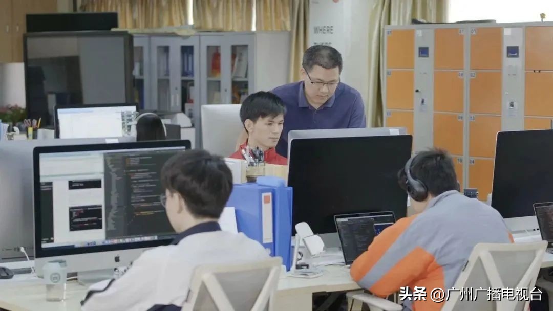 谈校有鸿儒,谈笑有鸿儒节目