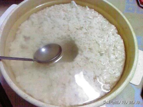 剩下米饭发酸可以做甜酒吗,馊的米饭能做酒酿吗