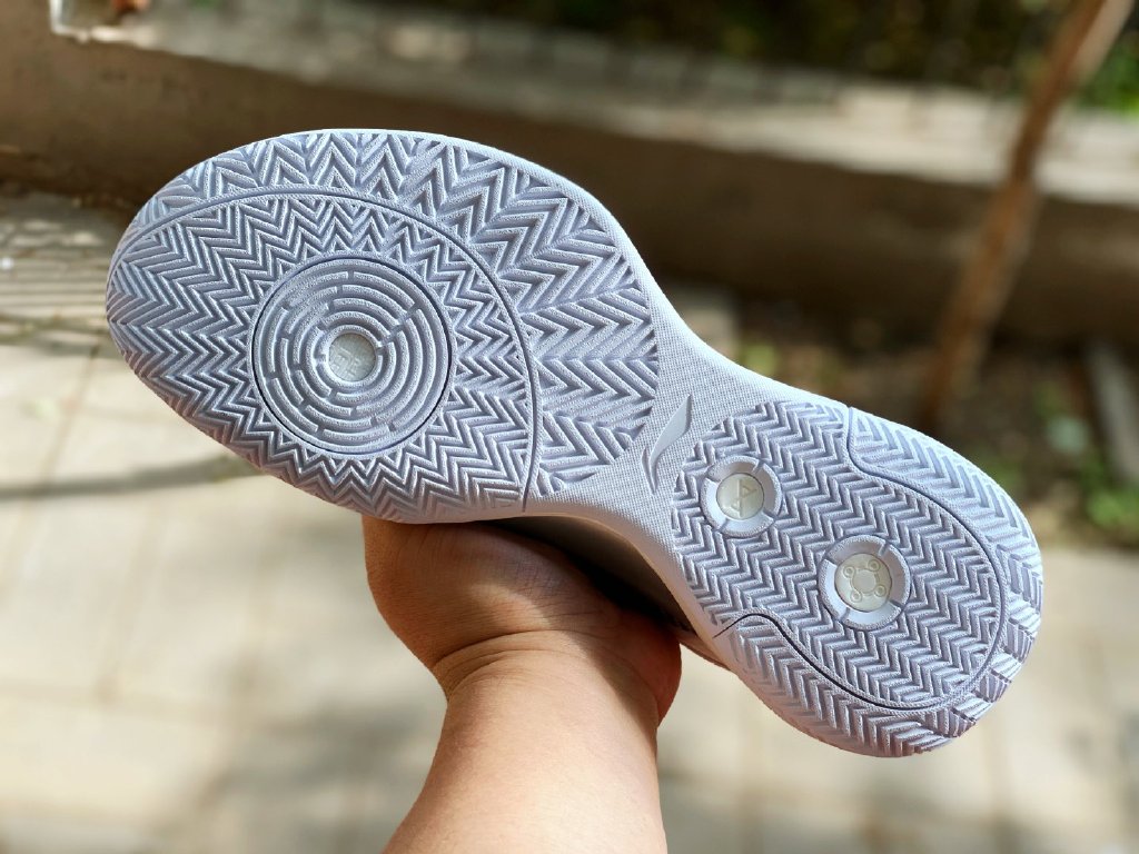 李宁gforce9000extrastrong,李宁超轻篮球鞋哪代最好