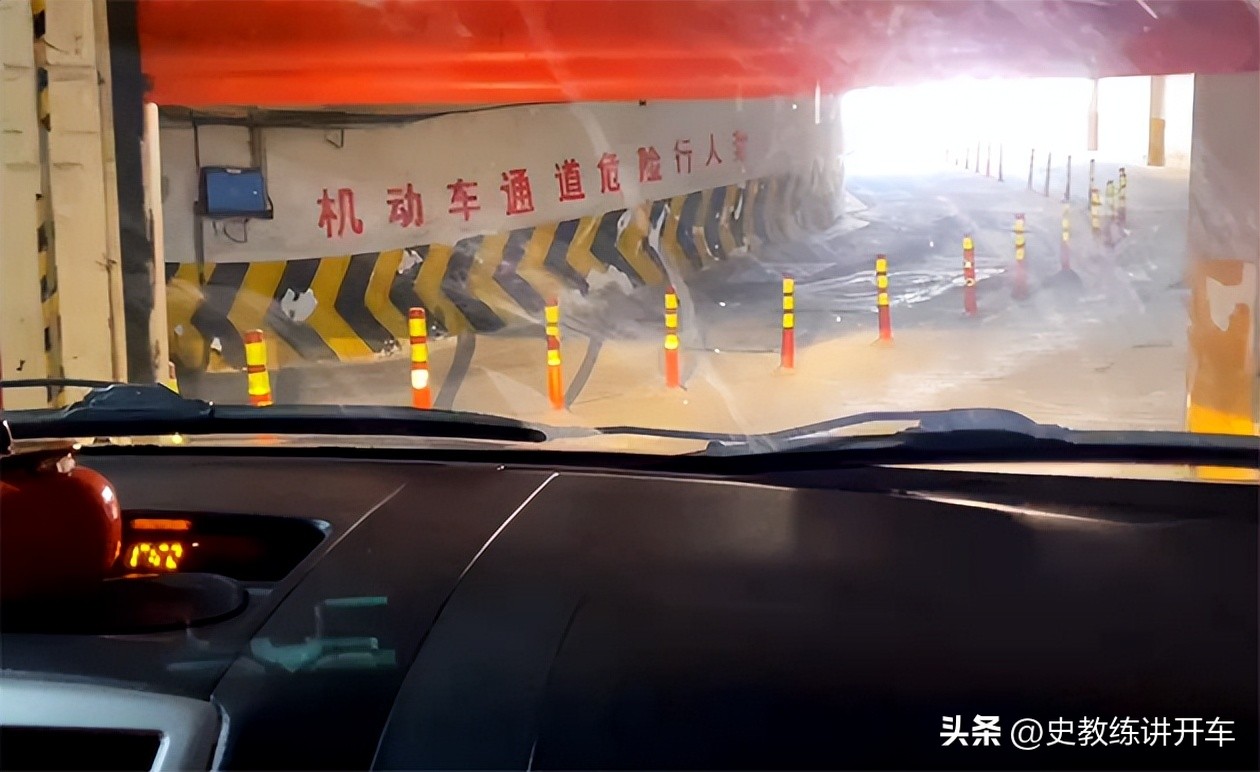新手地下车库怎么停车,到地下车库都觉得恐惧咋办
