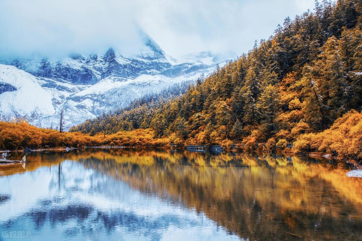 四川九寨沟自由行游玩攻略大全,四川旅游必去十大景点推荐九寨沟