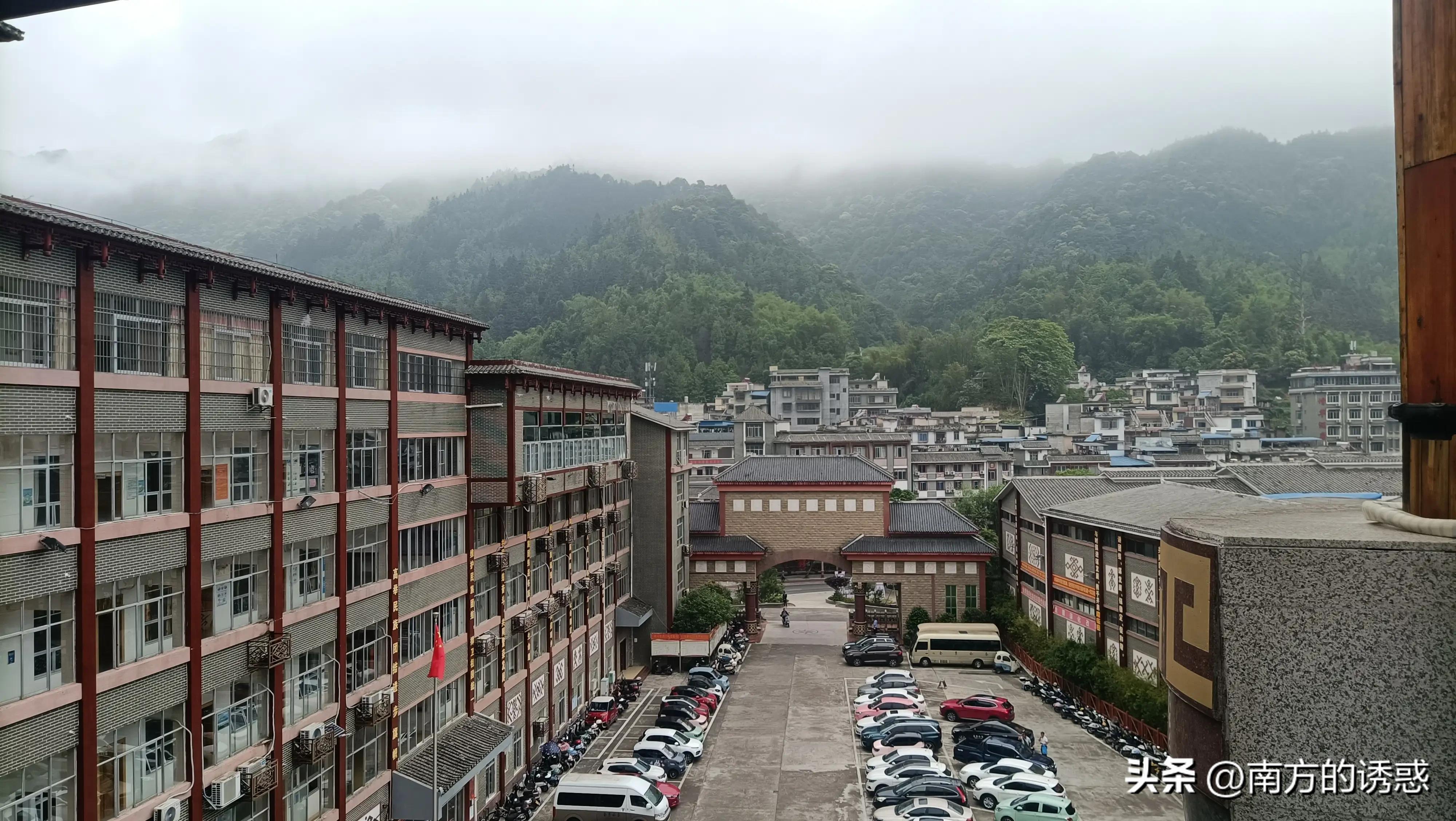 金秀周边哪里有小河可以玩,金秀镇附近小溪