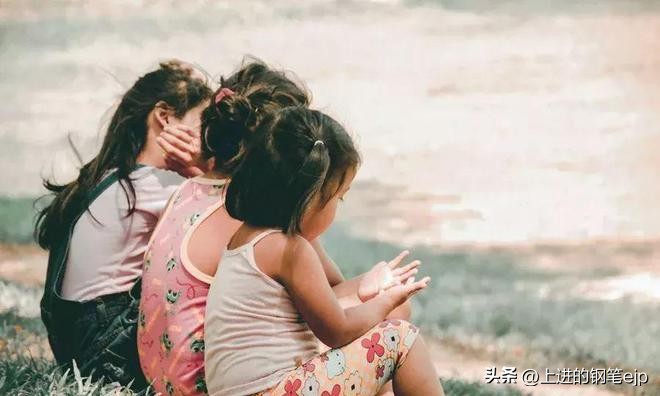 连上7个热搜，人教版课本封面插画怎么回事？