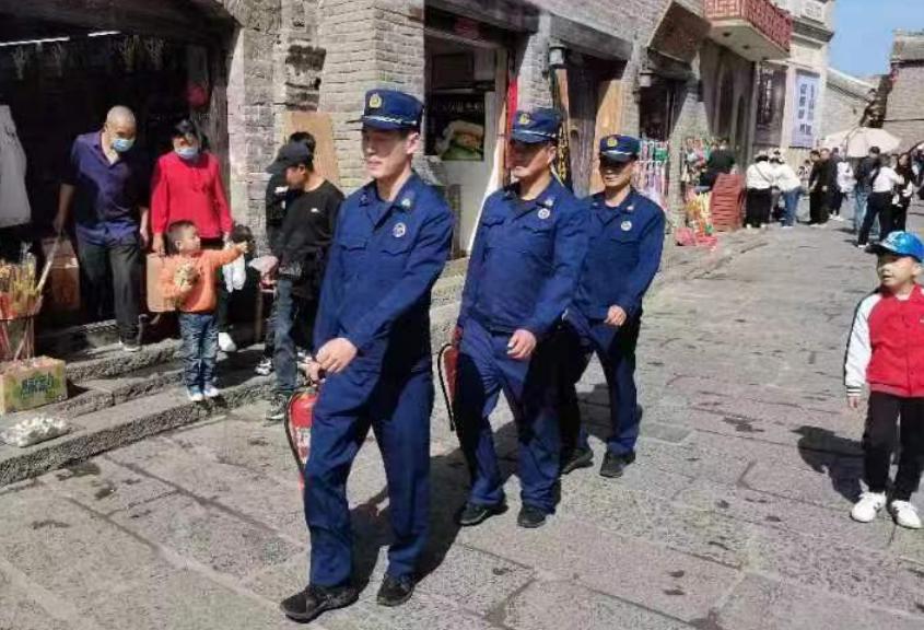 许昌胖东来服务视频,许昌胖东来服务周到