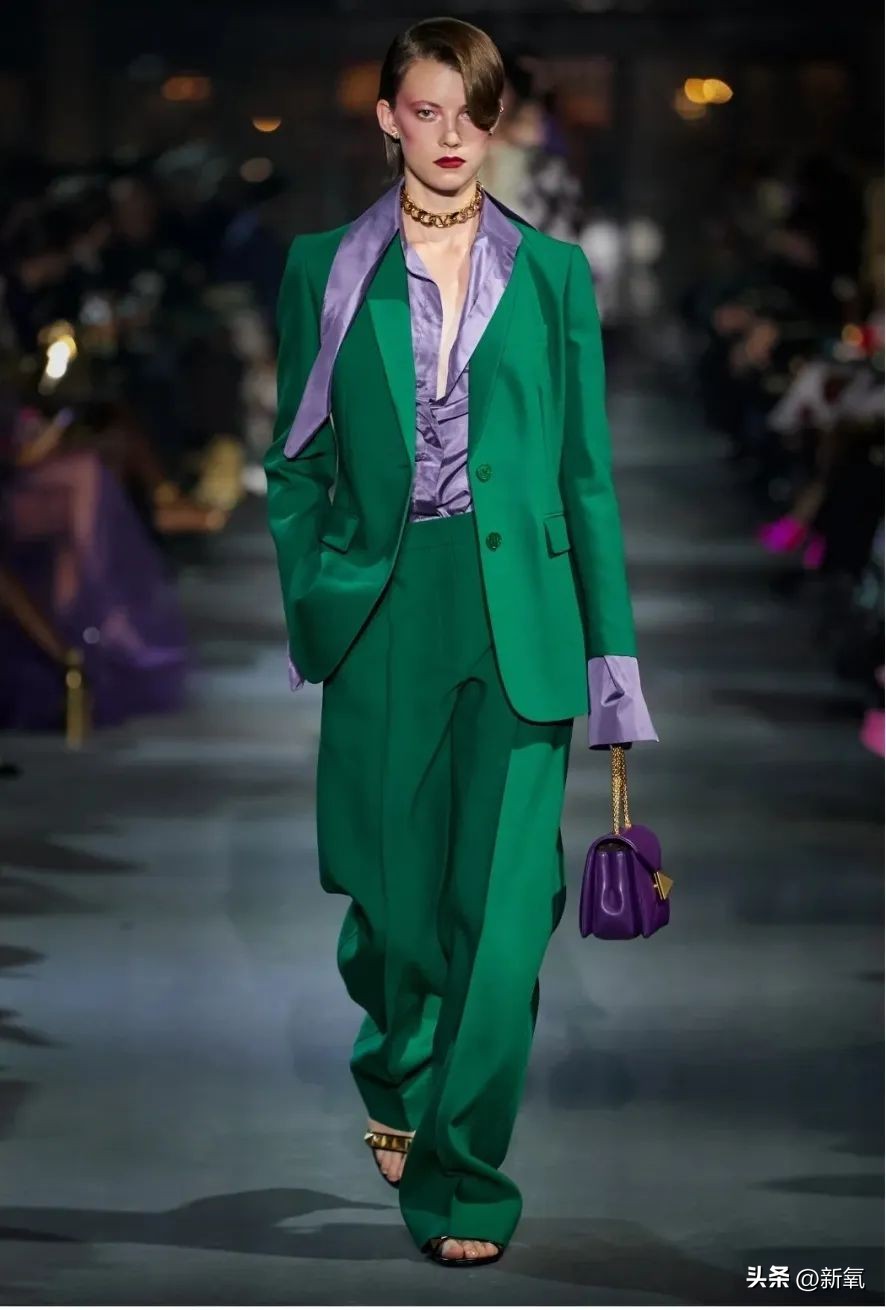 职场穿搭彩色,职场穿搭一定要选择有设计感