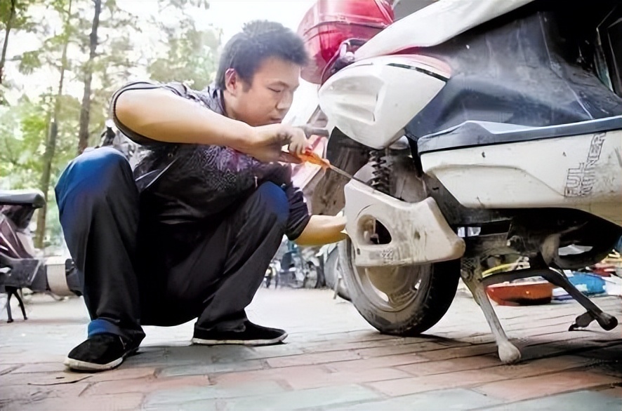 电动自行车电动机的维修,电动自行车电机故障怎么解决