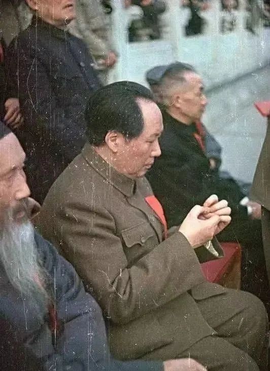 毛选阶级与阶层的区别,毛选适合现在这个社会吗