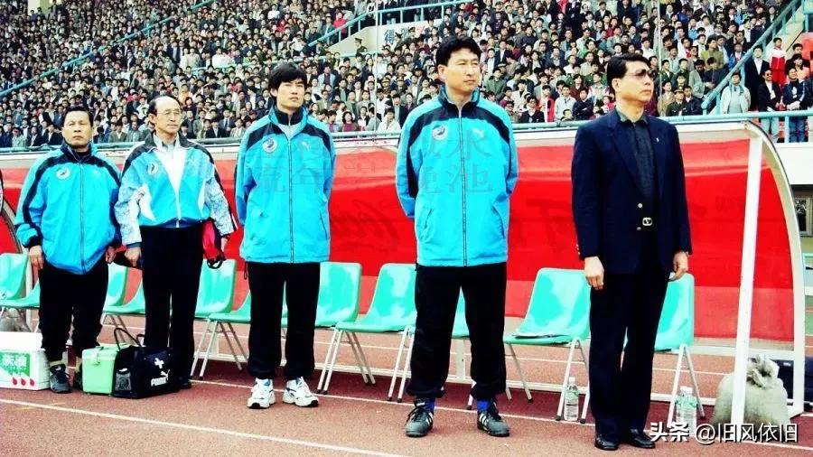 大连万达功勋球员小王涛,大连足球王涛2002