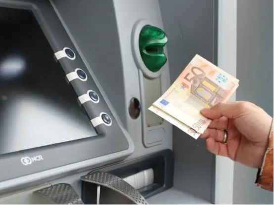 银行取到假钱怎么办,银行取到假钱