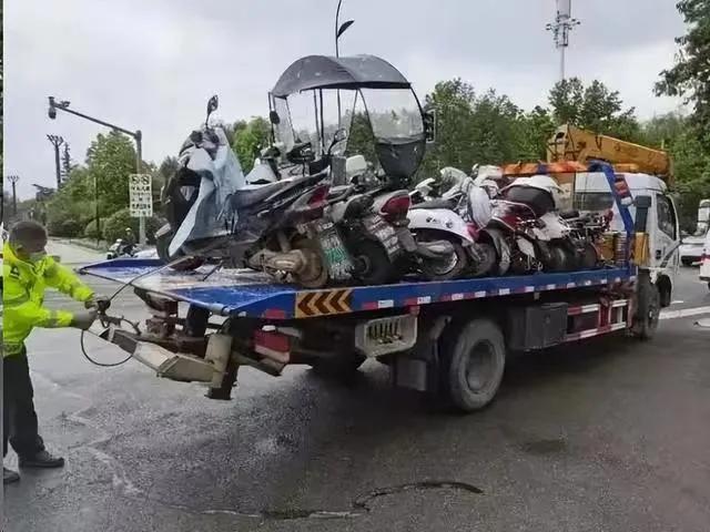 压力才是创新之源!广东教你搞科技:第一步,先把电动车给我收喽