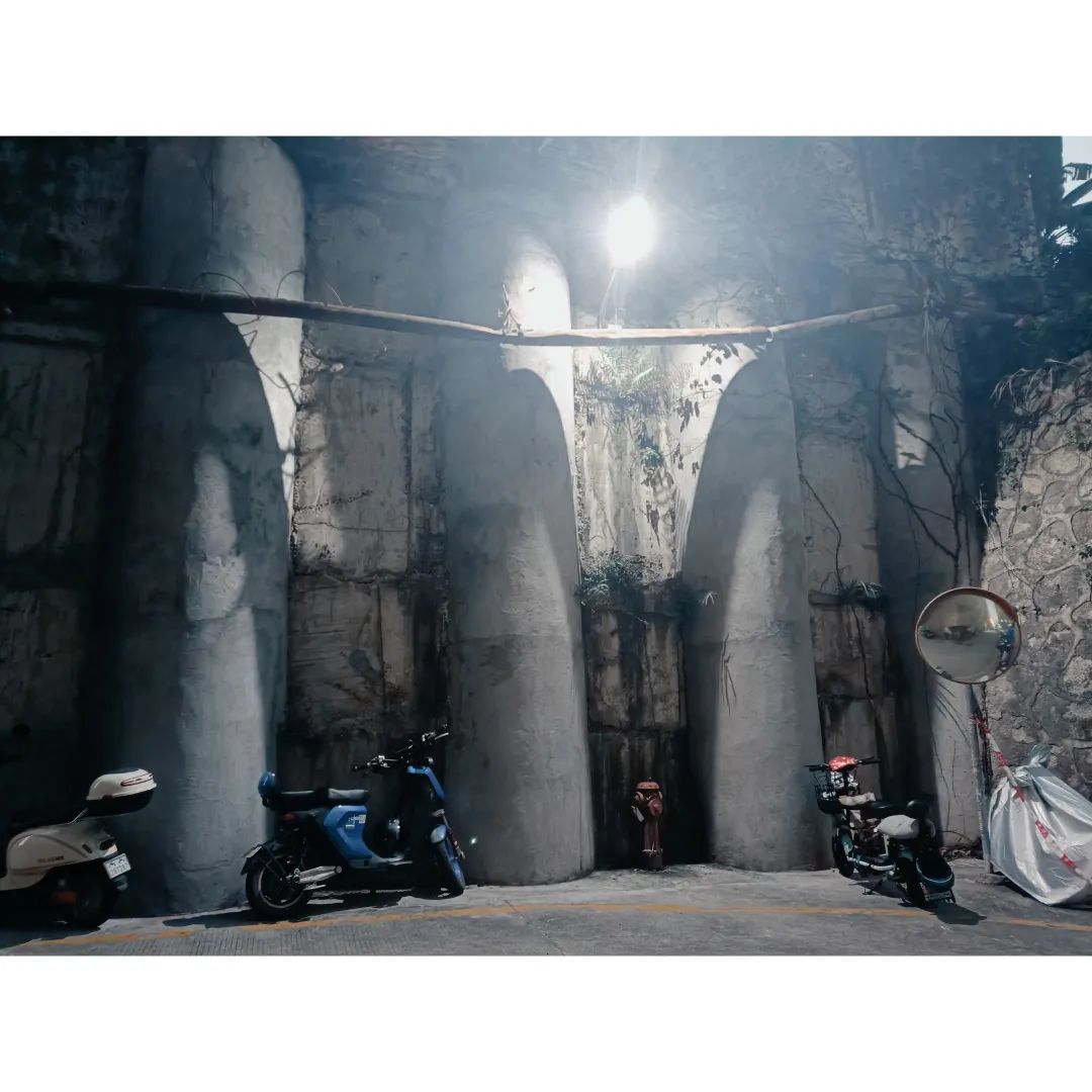 三和青年调查实录：龙华汽车站，这里是深圳最特殊的地方