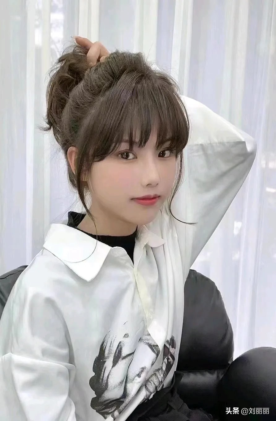 女士发型2020刘海,适合秋冬剪的发型