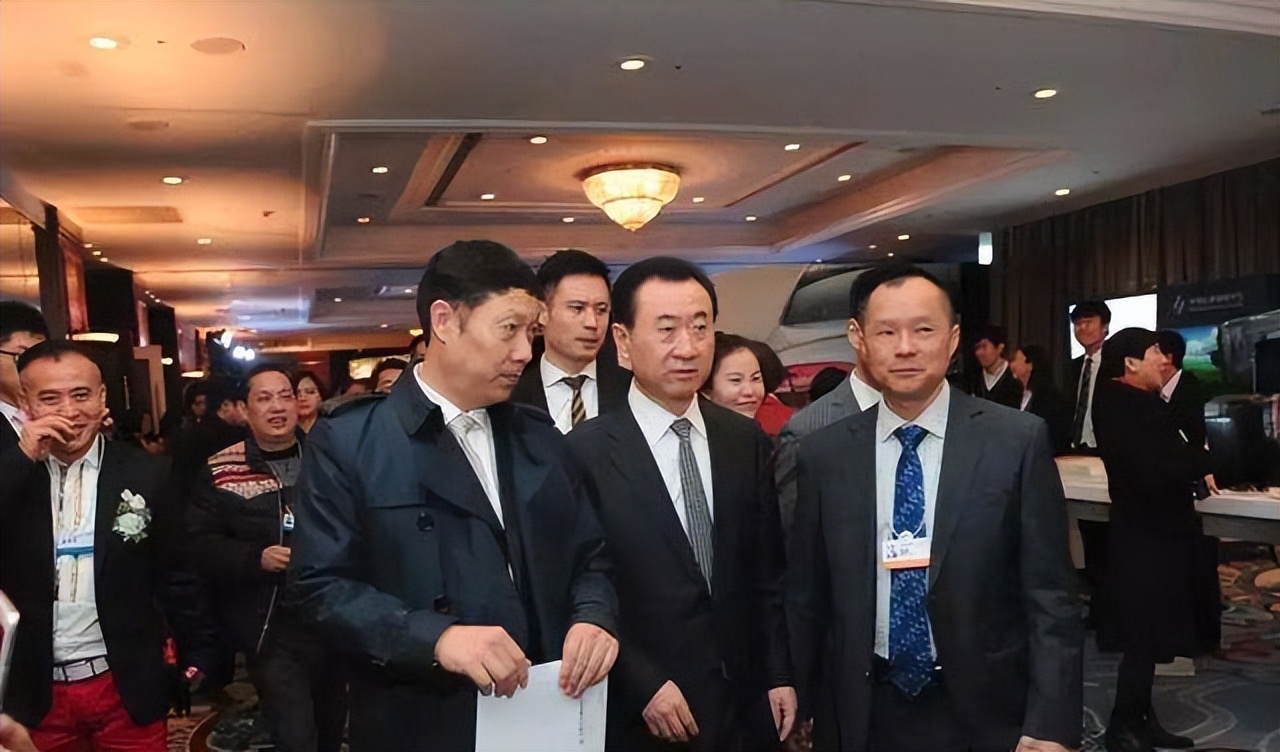 王健林以及万达集团现在的现状,王健林从首富到首负的采访