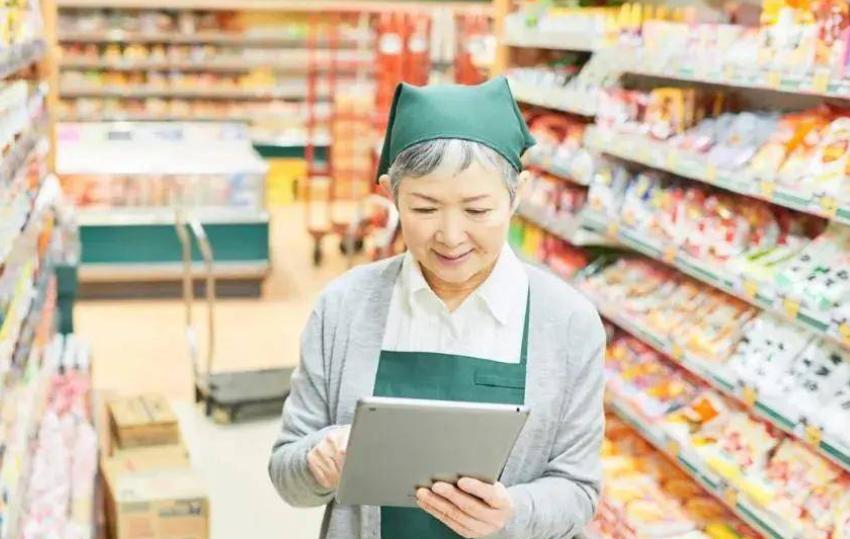 鏃ユ湰璀︽柟鎵粍琛屽姩鑰佸勾鍗栨帆鍥紮,鏃ユ湰鎵粍浜哄憳