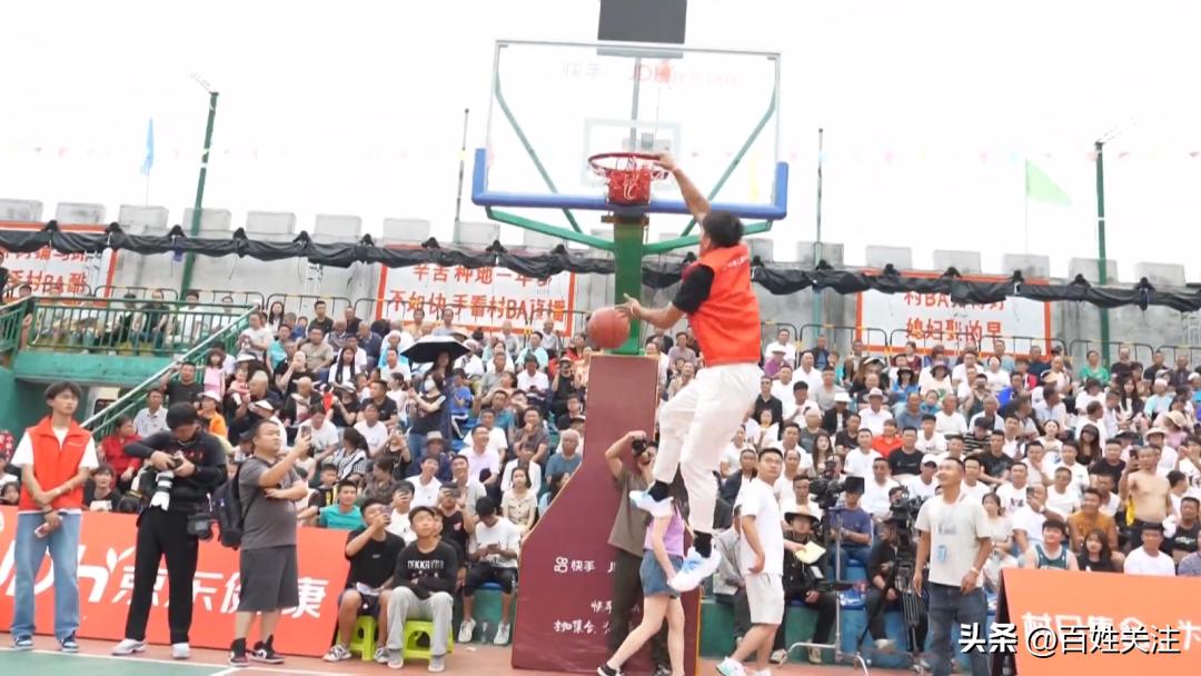 跨越2130公里！巴特尔现身贵州“村BA”：这么大规模的乡村球赛，我第一次见