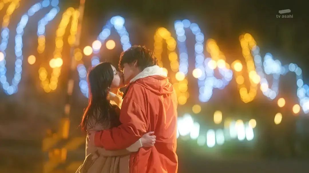 男孩求婚双向奔赴才有意义 (爱是双向奔赴才有意义求婚)