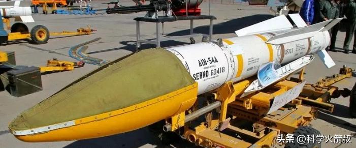 f14雄猫战斗机从头上飞过,f14雄猫战斗机干掉f22