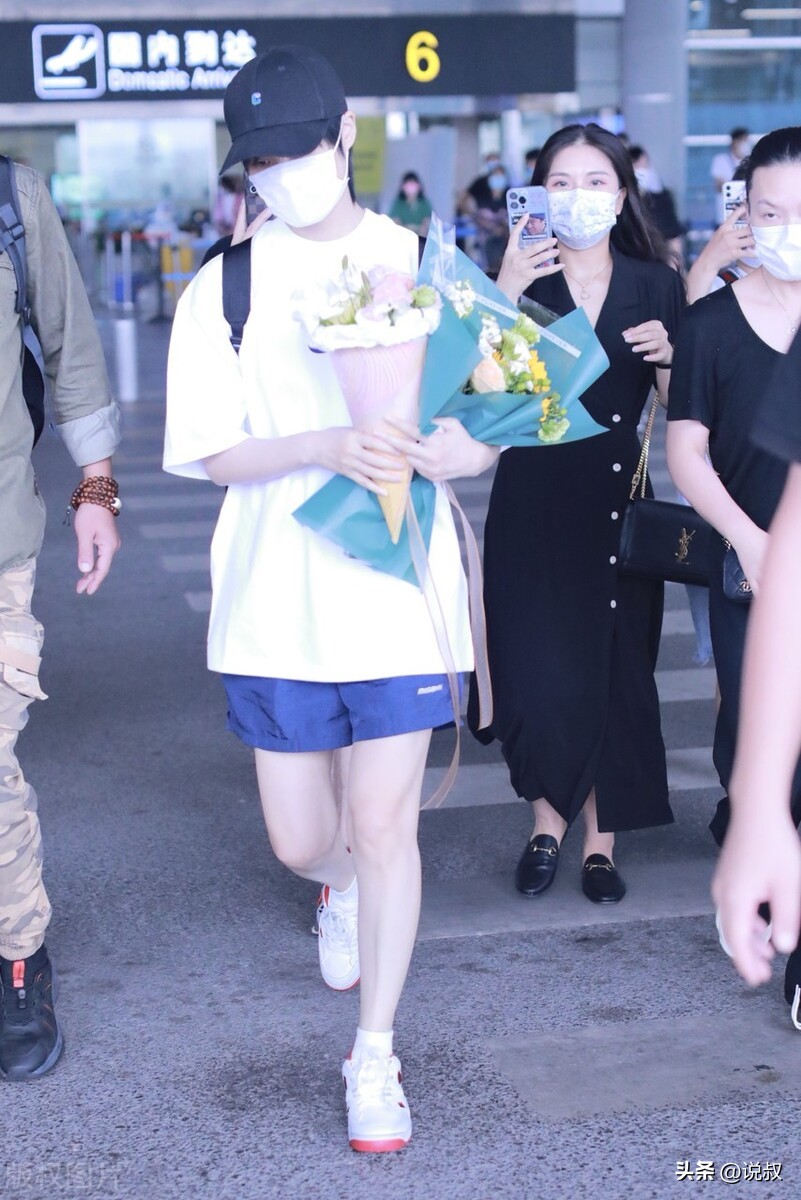 李宇春坐轮椅讲述她的人生,李宇春轮椅上的心酸与坚韧