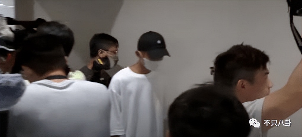 不仅性侵未成年还泄露对方私密视频！这些年他还怪能装的