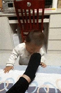 现在女大学生太开放,这么隐私的东西露在外面,男人看了都脸红了