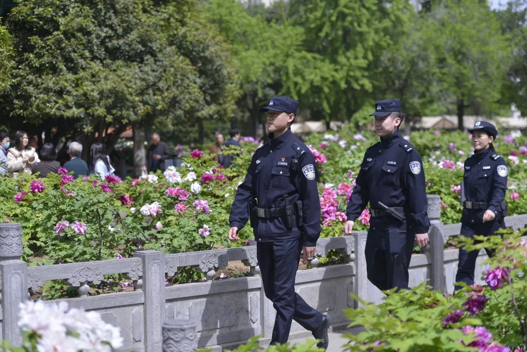 警营文苑的故事,警营文苑