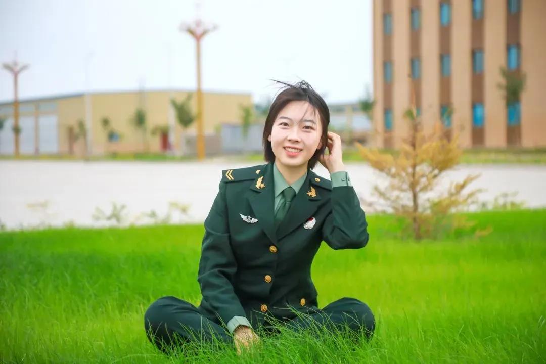 当兵12年安排工作后没退伍费吗,当兵十二年安排工作有退伍费吗