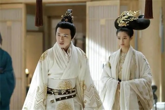 鍗楁湞鐨囧笣涓虹殗鏉冩潃姝绘渶濂界殑鏈嬪弸,鍗楁湞濞惰嚜宸卞濮戠殑鐨囧笣