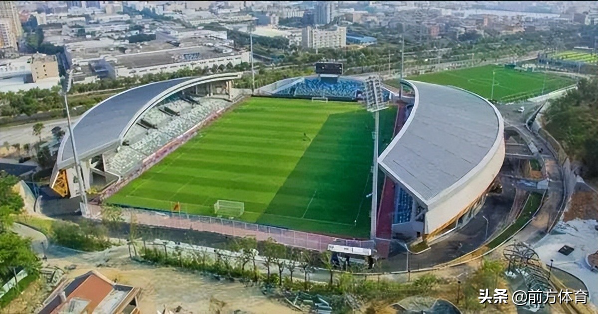 国内排名前十的专业足球场,山东黄河专业足球场效果图