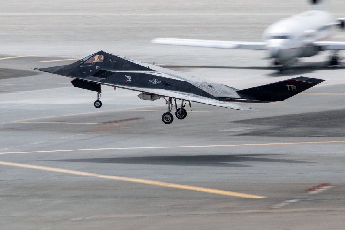 美军退役战斗机,美军20架隐身机