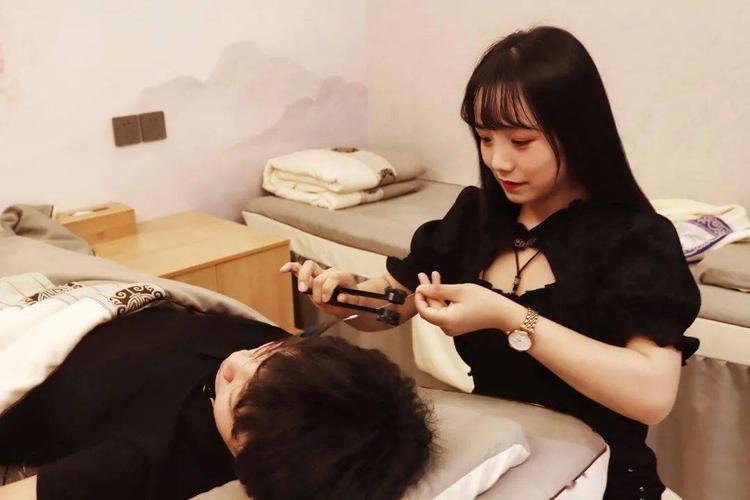 采耳行业怎么赚看不到的钱,采耳行业的兴起